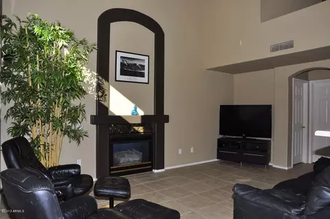 4519 E Rowel Rd, Phoenix, AZ 85050 photo 8