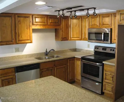 206 E Brentrup Dr, Tempe, AZ 85283 photo 2