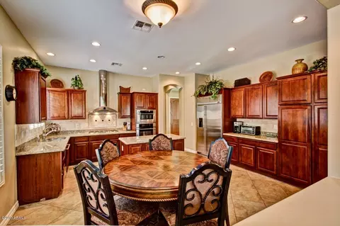 2556 E Lodgepole Dr, Gilbert, AZ 85298 photo 24