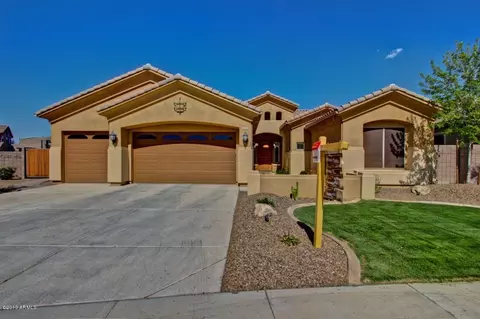 2556 E Lodgepole Dr, Gilbert, AZ 85298 photo 2
