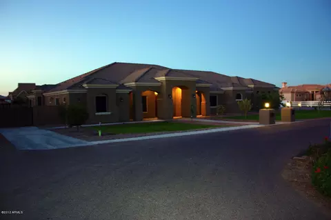 2789 E Ridgewood Ln, Gilbert, AZ 85298 photo 3