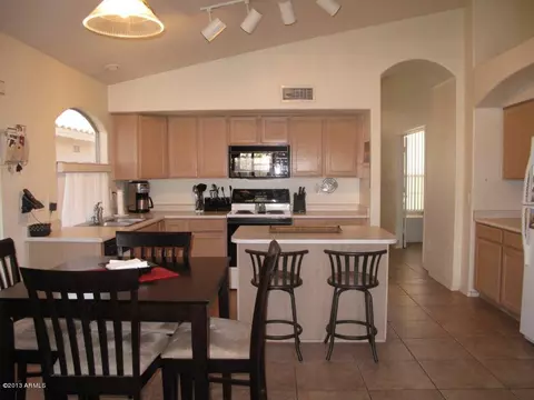 3918 E Douglas Loop, Gilbert, AZ 85234 photo 6