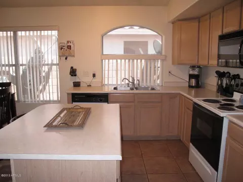 3918 E Douglas Loop, Gilbert, AZ 85234 photo 7