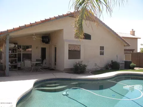 3918 E Douglas Loop, Gilbert, AZ 85234 photo 9
