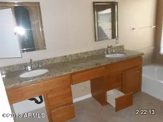 4622 E Rocky Slope Dr, Phoenix, AZ 85044 photo 2