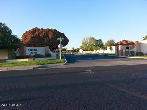 4018 W Harmont Dr, Phoenix, AZ 85051 photo 2