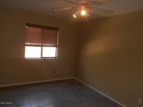 2709 E Branham Ln, Phoenix, AZ 85042 photo 9