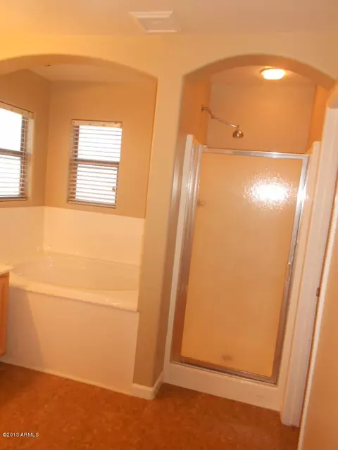 2709 E Branham Ln, Phoenix, AZ 85042 photo 14