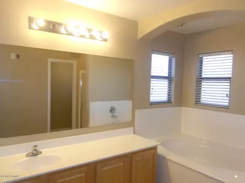2709 E Branham Ln, Phoenix, AZ 85042 photo 15