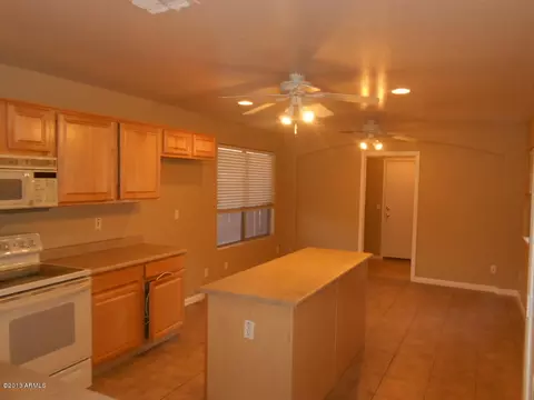 2709 E Branham Ln, Phoenix, AZ 85042 photo 7