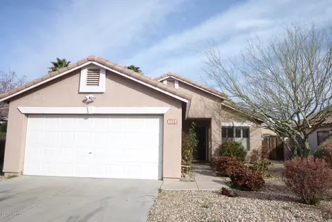 724 E Potter Dr, Phoenix, AZ 85024 photo 2
