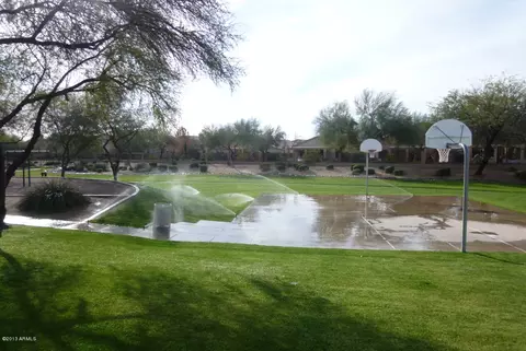 724 E Potter Dr, Phoenix, AZ 85024 photo 3