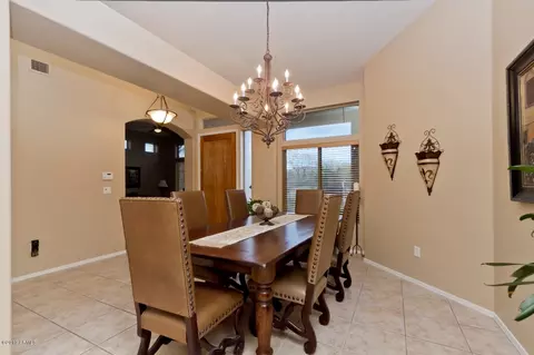 6956 E Sugarloaf Cir, Mesa, AZ 85207 photo 4