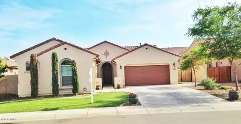 1677 E Azalea Dr, Gilbert, AZ 85298 photo 1