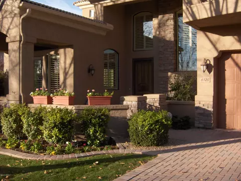 6120 N 3rd St, Phoenix, AZ 85012 photo 2