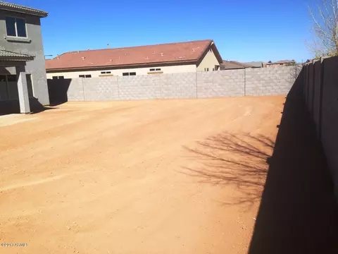 17841 W Desert Ln, Surprise, AZ 85388 photo 12