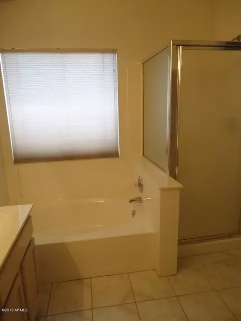 982 E Constitution Dr, Chandler, AZ 85225 photo 7