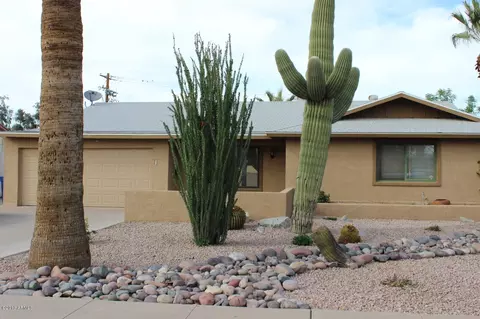 2106 E Concorda Dr, Tempe, AZ 85282 photo 2