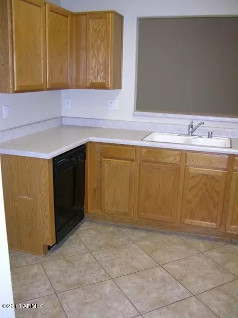 1446 S Oak St, Gilbert, AZ 85233 photo 4