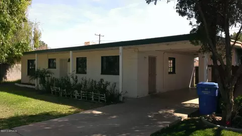 4841 E Amelia Ave, Phoenix, AZ 85018 photo 2