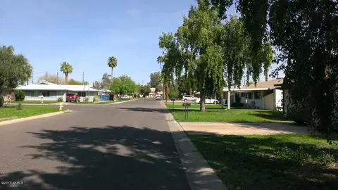 4841 E Amelia Ave, Phoenix, AZ 85018 photo 3