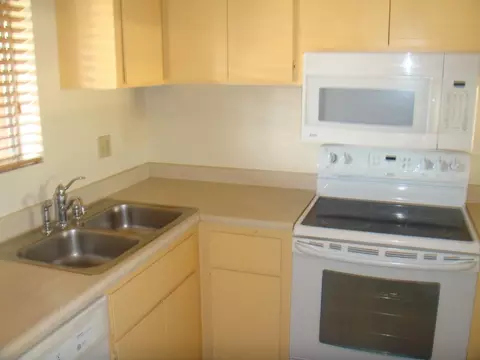 4050 E Cactus Rd #113, Phoenix, AZ 85032 photo 12