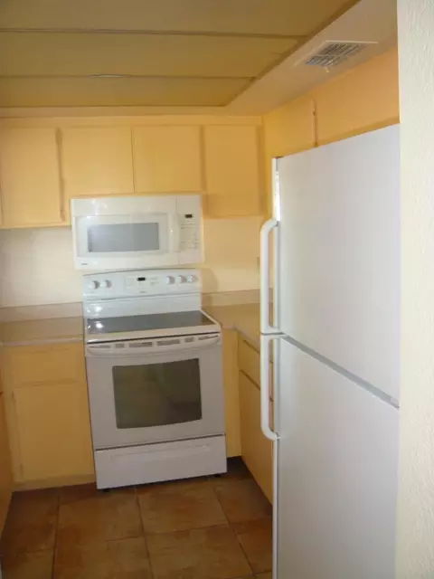 4050 E Cactus Rd #113, Phoenix, AZ 85032 photo 13