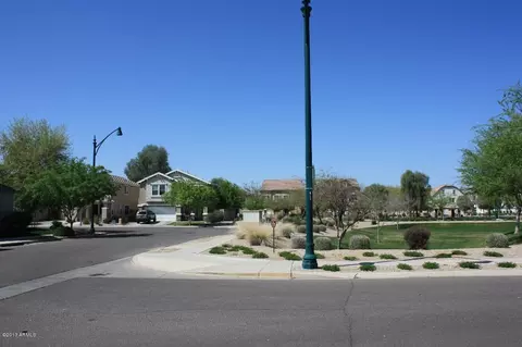 1391 S Hawk Ln, Gilbert, AZ 85296 photo 15