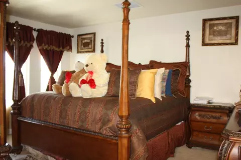 1391 S Hawk Ln, Gilbert, AZ 85296 photo 9