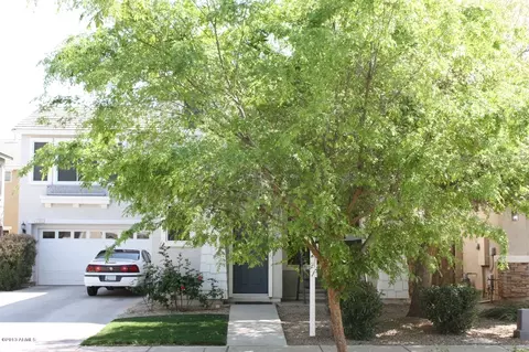 1391 S Hawk Ln, Gilbert, AZ 85296 photo 3