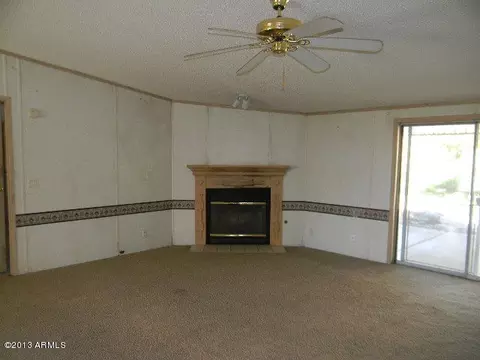 974 W Tepee St, Apache Junction, AZ 85120 photo 2
