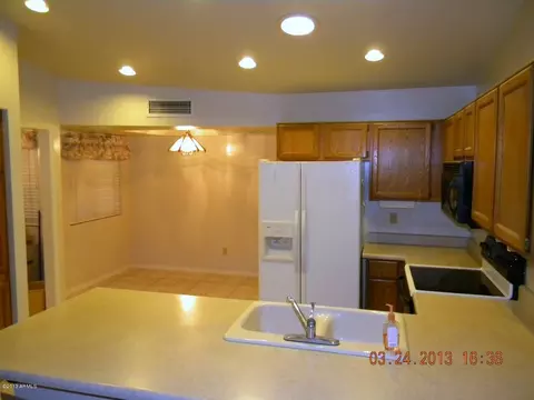 3233 E Desert Cove Ave, Phoenix, AZ 85028 photo 4
