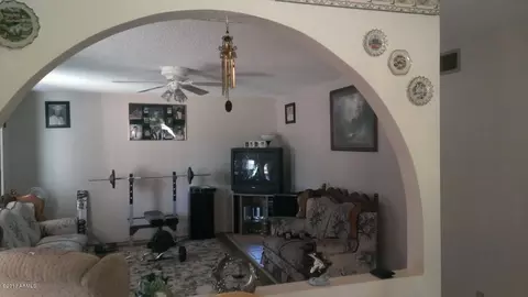 1038 S 76th Pl, Mesa, AZ 85208 photo 3