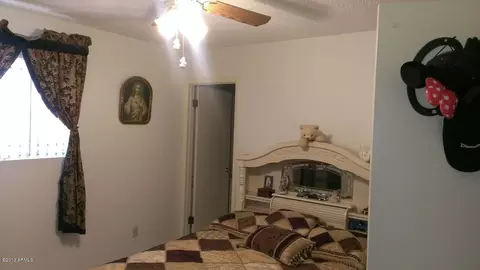 1038 S 76th Pl, Mesa, AZ 85208 photo 5