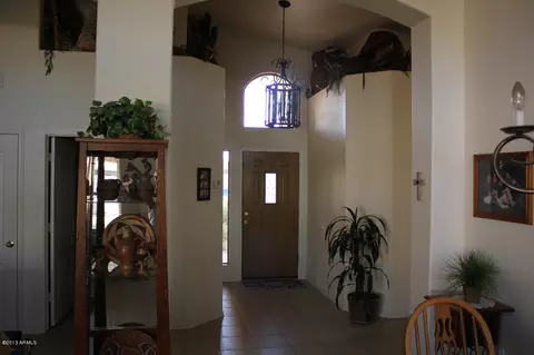 1102 E Constitution Dr, Gilbert, AZ 85296 photo 4