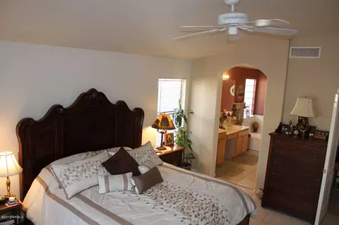 1102 E Constitution Dr, Gilbert, AZ 85296 photo 16