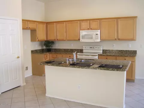 25407 N Hackberry Dr, Phoenix, AZ 85083 photo 9