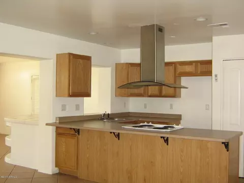 6122 W Mitchell Dr, Phoenix, AZ 85033 photo 2