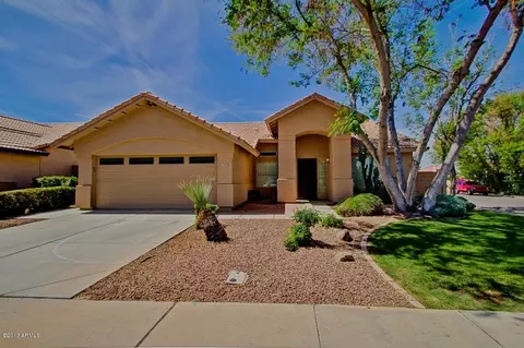 326 S Bronco Ln, Gilbert, AZ 85233 photo 2