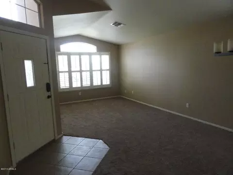 3933 E Douglas Loop, Gilbert, AZ 85234 photo 3