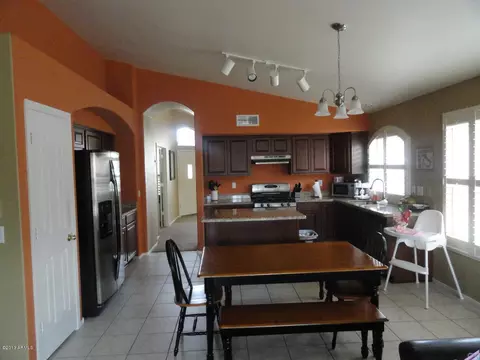 3933 E Douglas Loop, Gilbert, AZ 85234 photo 6