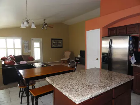 3933 E Douglas Loop, Gilbert, AZ 85234 photo 9