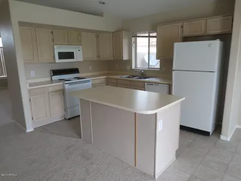 579 W Tumbleweed Rd, Gilbert, AZ 85233 photo 2