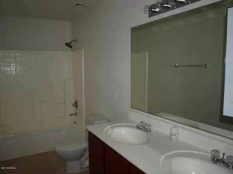 504 E Beth Dr, Phoenix, AZ 85042 photo 2