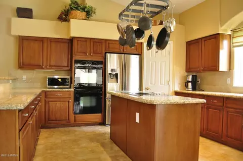 1351 E Desert Flower Ln E, Phoenix, AZ 85048 photo 6