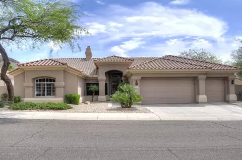 1351 E Desert Flower Ln E, Phoenix, AZ 85048 photo 1