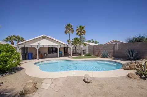 677 E Gary Dr, Chandler, AZ 85225 photo 2