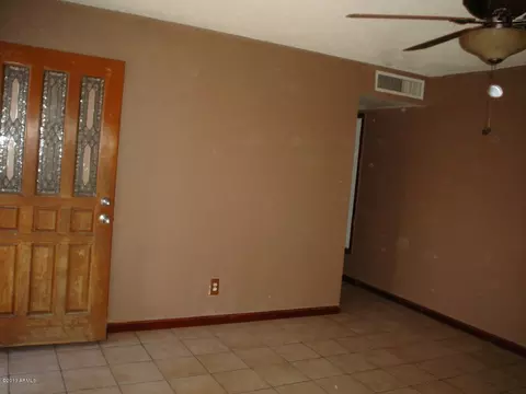 7628 W Earll Dr, Phoenix, AZ 85033 photo 7