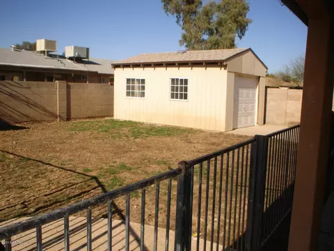 7628 W Earll Dr, Phoenix, AZ 85033 photo 14