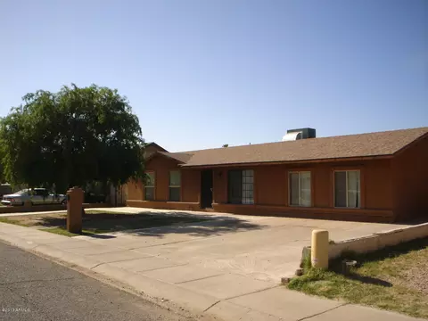 7628 W Earll Dr, Phoenix, AZ 85033 photo 1